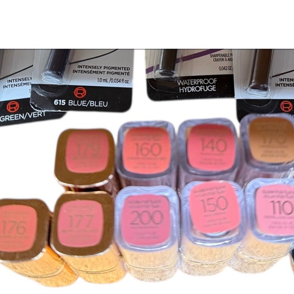 L'Oreal Makeup Bundle - Picture 2 of 4